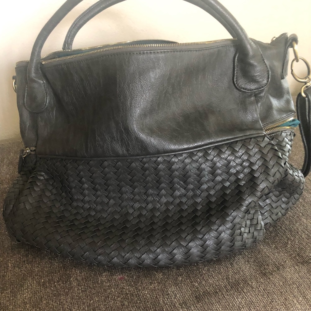 Designer purses - Picture 2 of 8